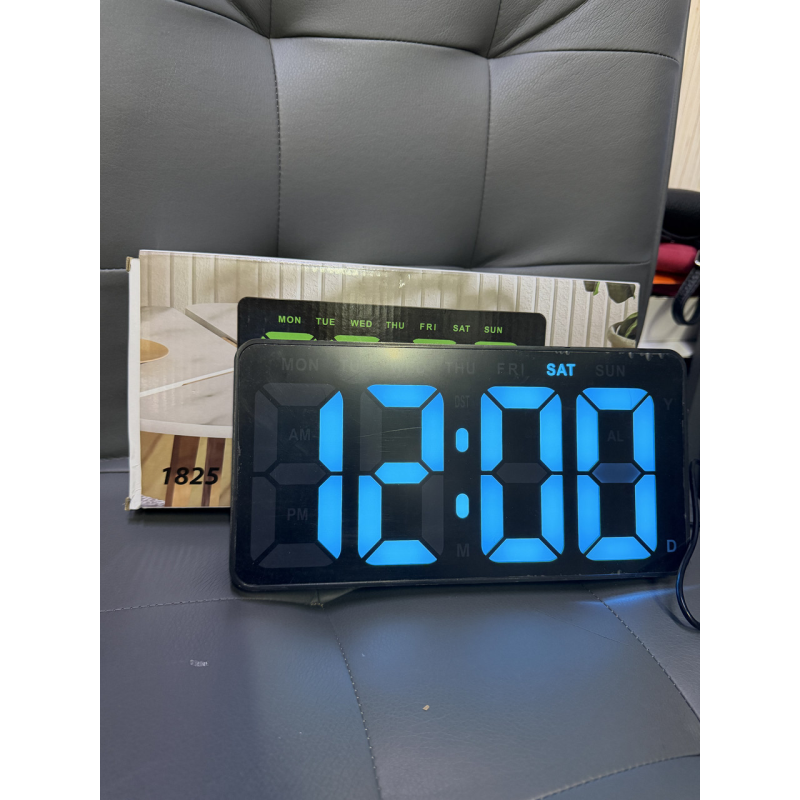 Настінний годинник від USB і батарейки, JH1825, блакитні /LED годинник/ Годинник на стіну Настінний годинник від USB і батарейки, JH1825, блакитні /LED годинник/ Годинник на стіну