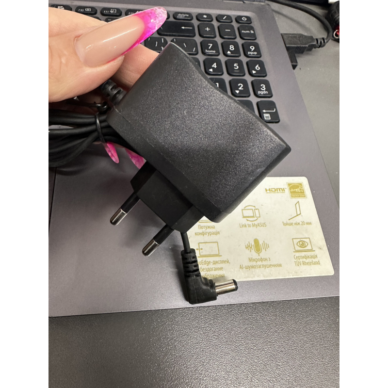 Блок живлення для вагів 8,5V 0.4 A Блок живлення для вагів 8,5V 0.4 A